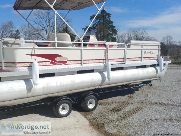 Pontoon Boat