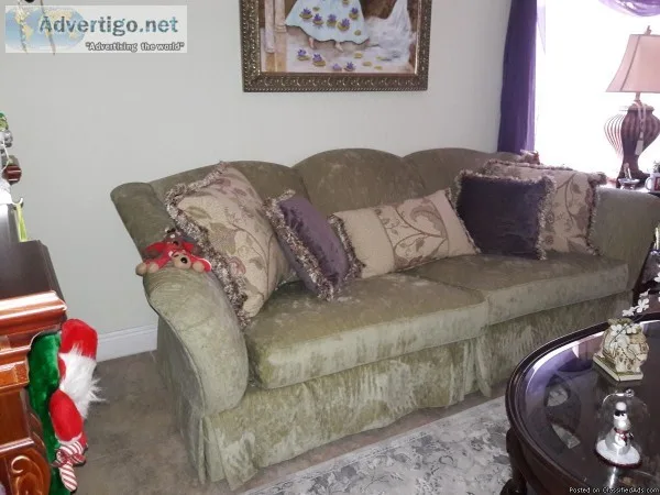 sofa in good condition