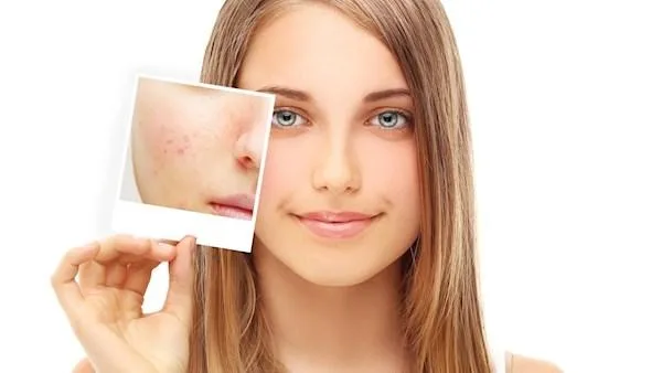 Female sellers - cosmetics