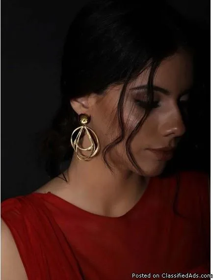 Buy stylish and designer gold plated jewelry and handbags