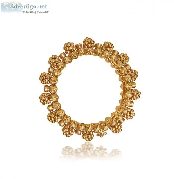 Buy Gold Jewellery to enhance your style