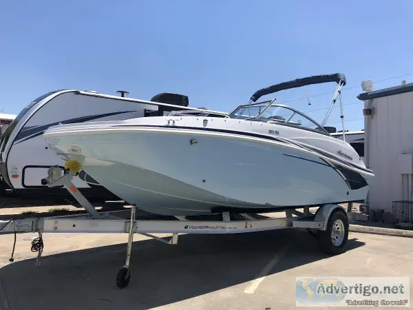 2018 hurricane deck boat barely used