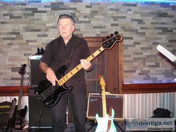 Pro BassVocalist Seeks Sub Free Lance gigs or working band (Sout