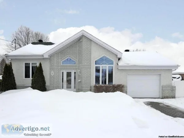  Maison impeccable &agrave Coteau-du-Lac 349 000 