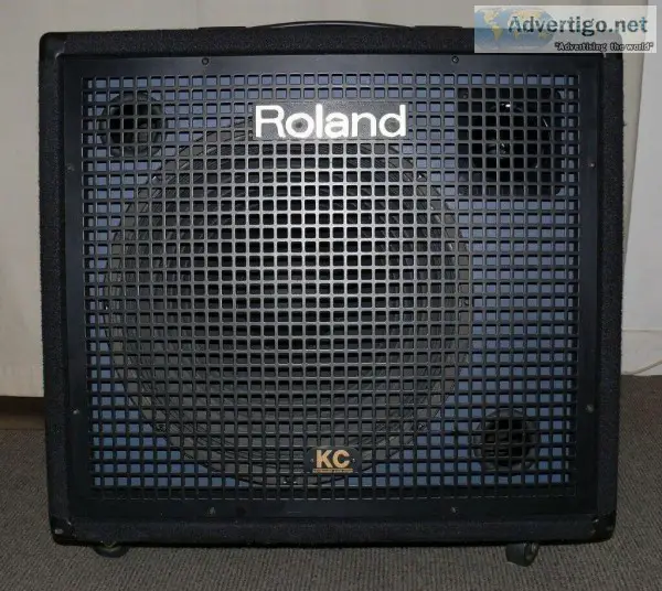 Roland KC 550 amplifier