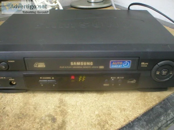 SAMSUNG 4-HEAD VCR WORKS GREAT (NO REMOTE)