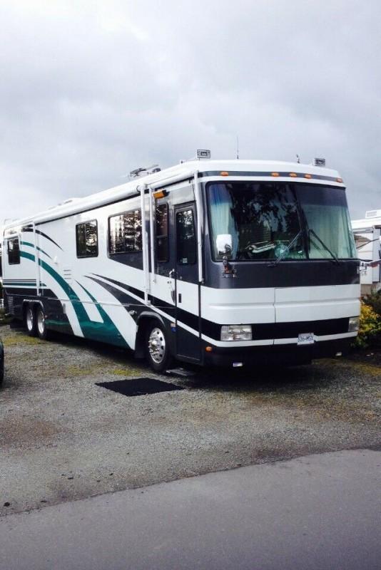 1999 Monaco Executive 42PLS Class-A Motorhome For Sale