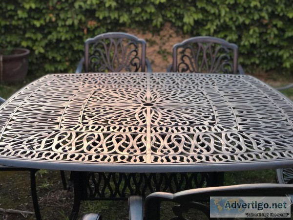 Outdoor Dinning Set and Side Table
