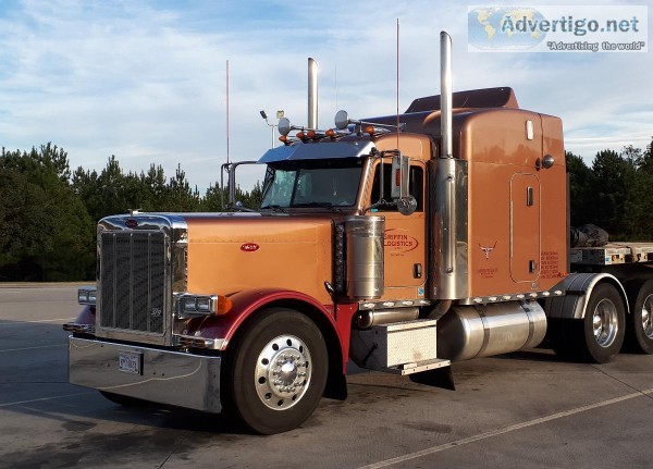 Beautiful 2007 Peterbilt 379 Legacy Class Edition Long Nose Semi