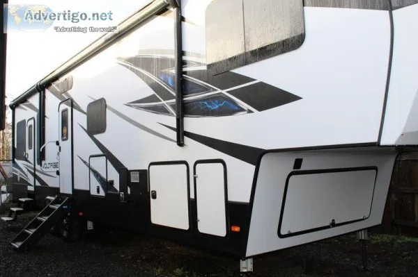 2019 Dutchmen Voltage 3705