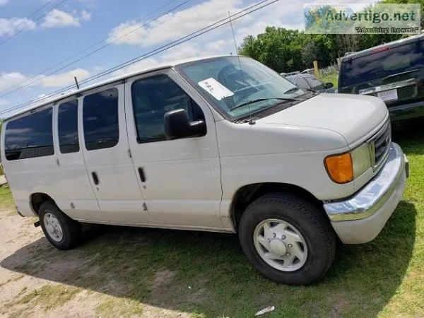 2003 Ford E-350 XLT