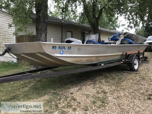 1995 18 Foot Jet Boat