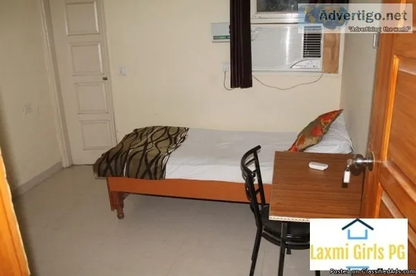 Single Room for Rent for Girls PG in Laxmi Nagar