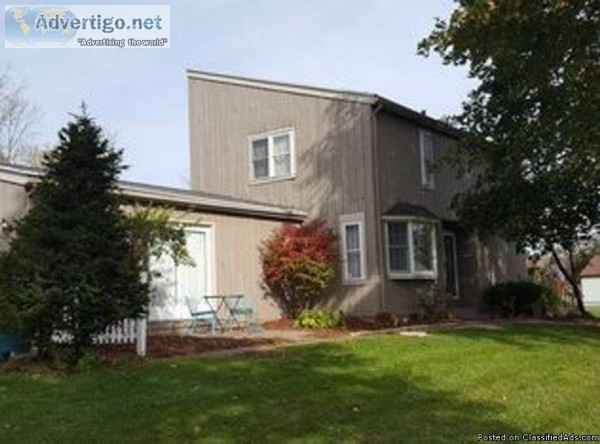 Penfield Seller Finance - SUBURBAN 3 BEDROOM TOWN HOUSE