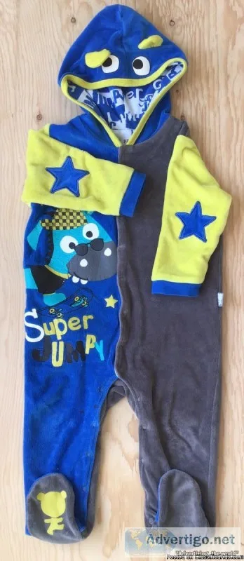 V&ecirctements pour b&eacuteb&eacute gar&ccedilon. Habit coton c