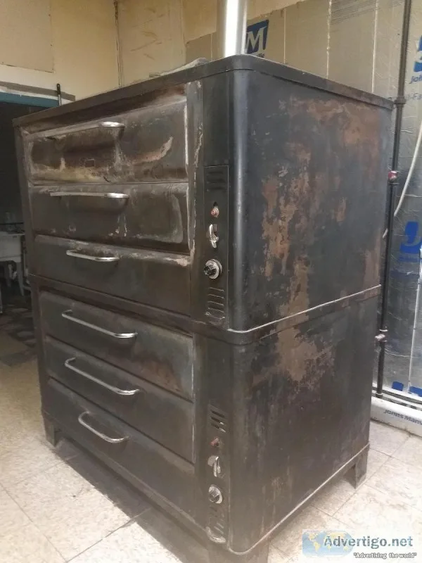 Pizza oven