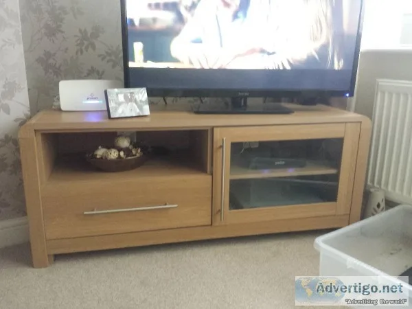 TV Cabinet and matching small drawer unit