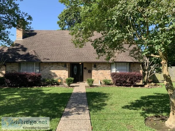 Home for sale in Groves 42.54 wpool