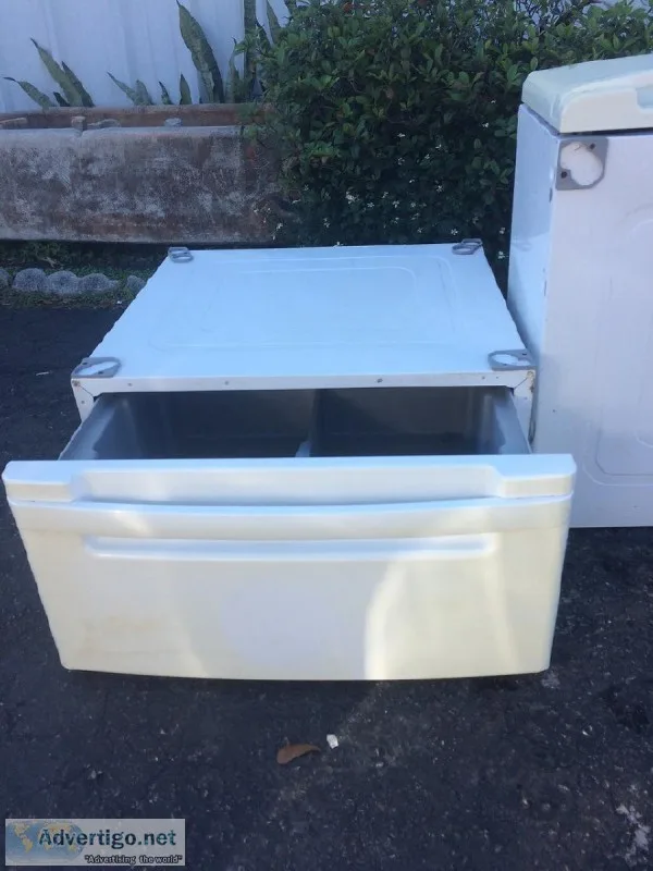 Whirlpool Laundry Pedestals w Storage Drawer
