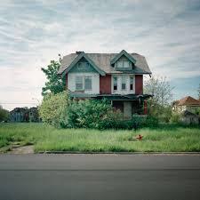 WE BUY HOUSES FOR CASH