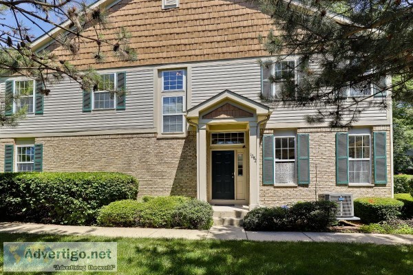 NEW LISTING   TOWNHOME FOR SALE   3 BEDROOMS   VERNON HILLS 