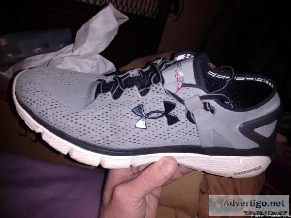 Barely used Under Armor running shoes men s size 11