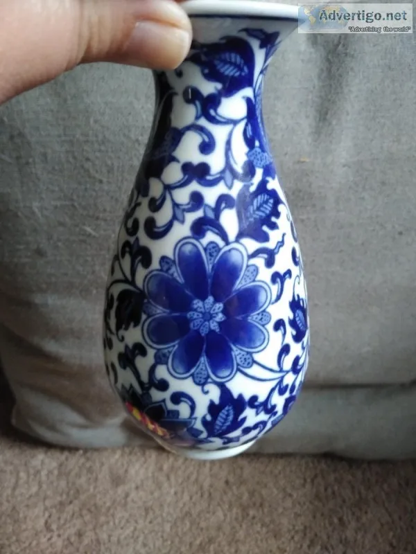 Bombay vase made in China