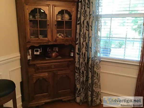 Dinette HutchandServing Table