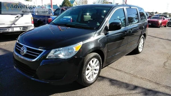 2012 Volkswagen Routan SE 3 Row