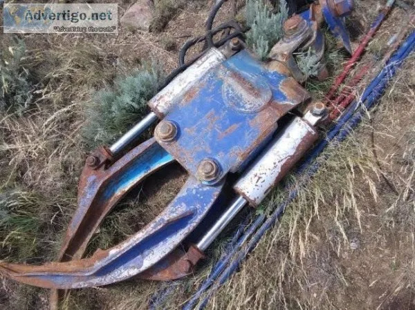 Used Log Grapple off Self-Loader