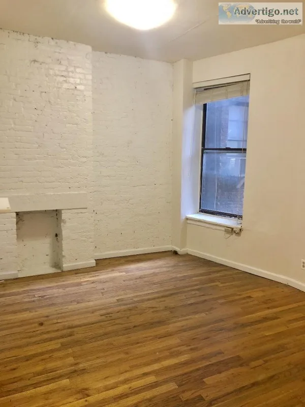 W 47th st - 4 Bed 2 Bath Apartment