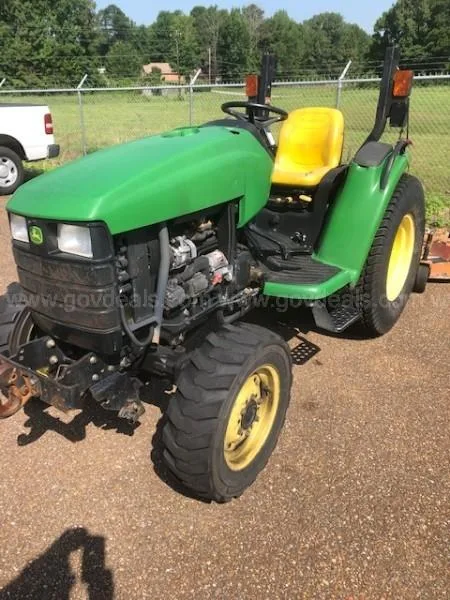 2002 JOHN DEERE 4410 Tractor