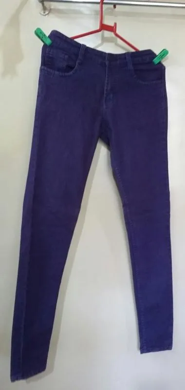 7 Different Colour Branded Jeans at Discountable Rates.