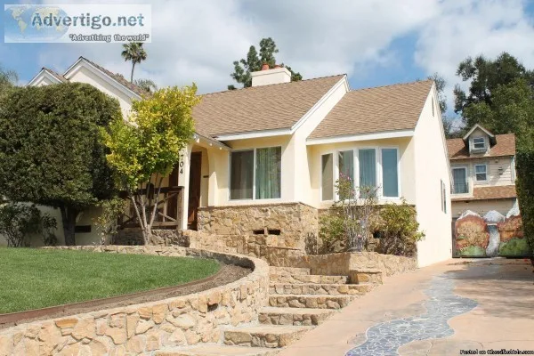 Gorgeous Burbank Hill Top Entertainers Home