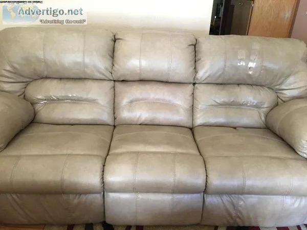 Sofa and love seat recliners