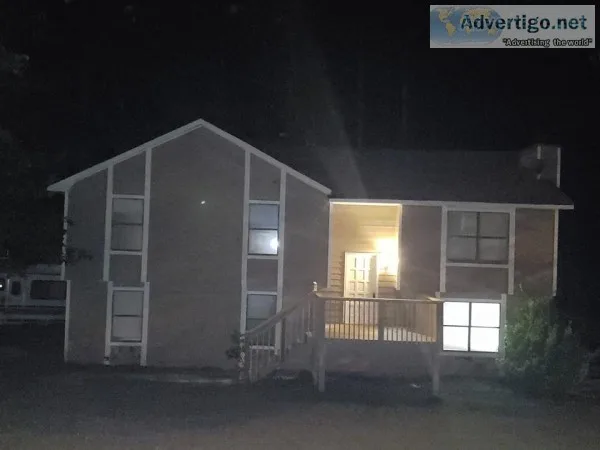 550 - 2 rooms avail 550 each (Stone Mountain)