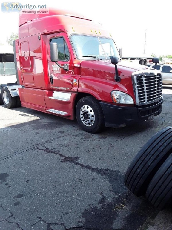 2012 Freightliner Cascadia 125 Semi Tractor