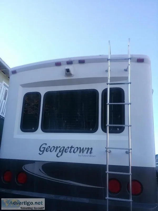 2003 Georgetown by Forest River 36ft Class A gas RV w3 slideouts