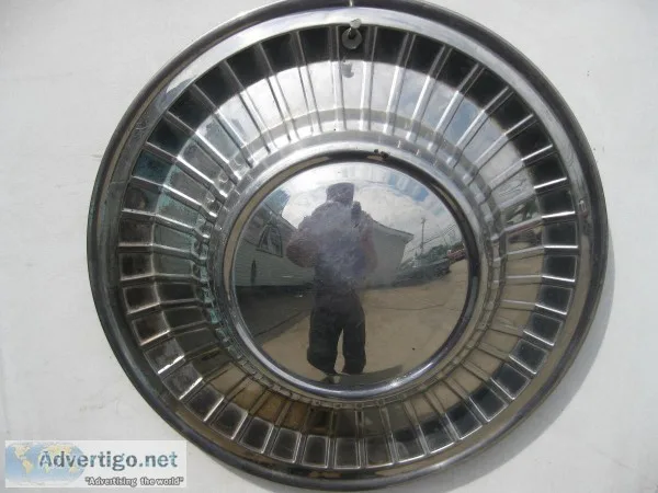 1961 Ford hubcaps