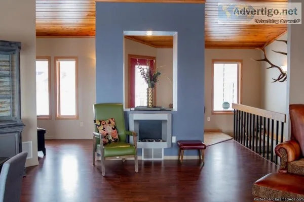 Gorgeous 6 beds 3.5 baths 3686 sqft Home