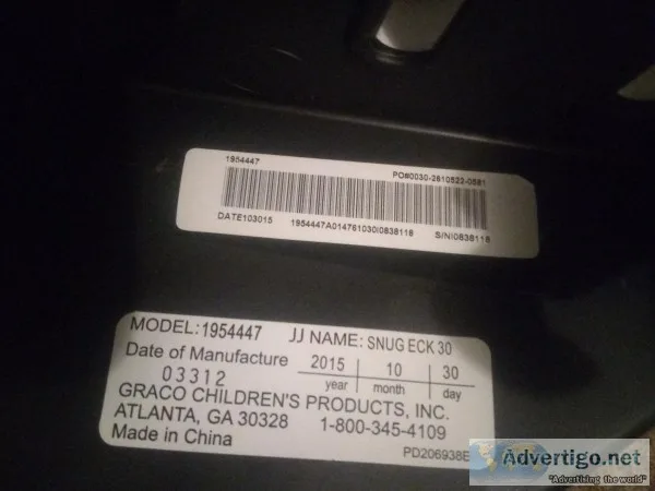 Graco carseat with base 4-30 pounds still within the expiration 