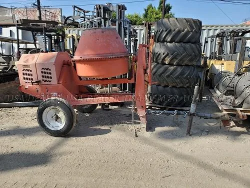 WHITEMAN WC-92 TOWABLE CONCRETE MIXER