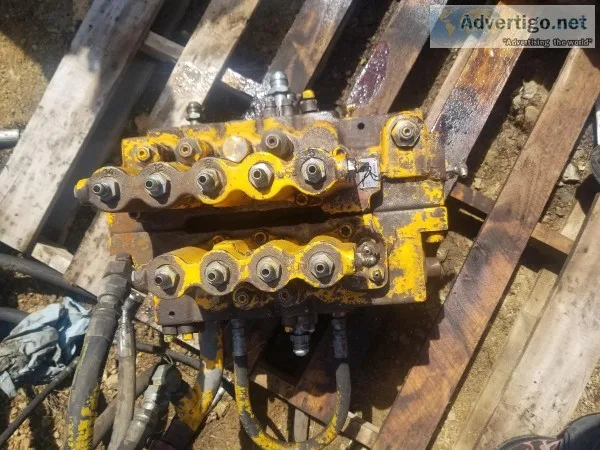 John Deere 790 Hydraulic Valve Assembly