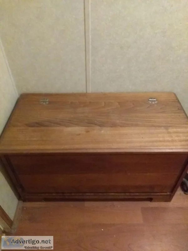 Wood chest