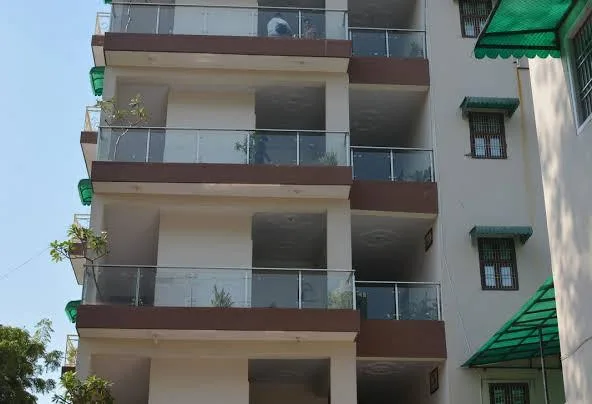 Elegent furnished rooms in sector 51 noida   Pg home noida