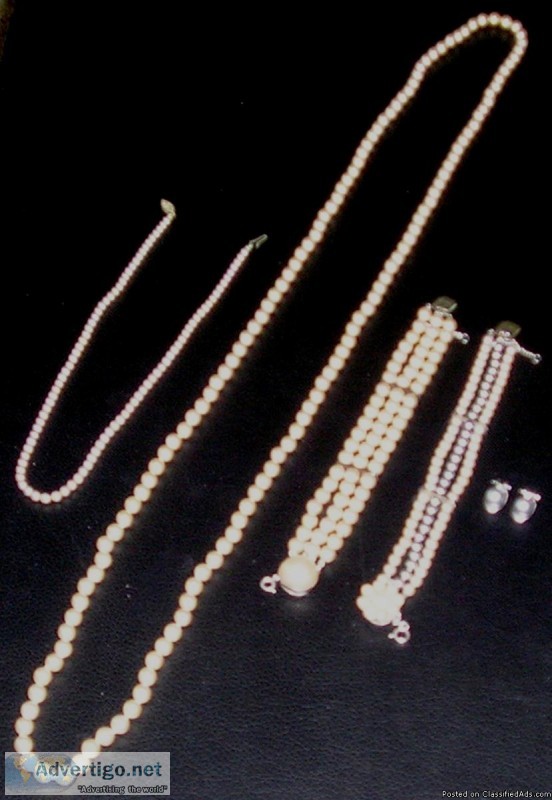 Pearls (Lot of 5) Purchased In Majorca Spain Ex. Condition