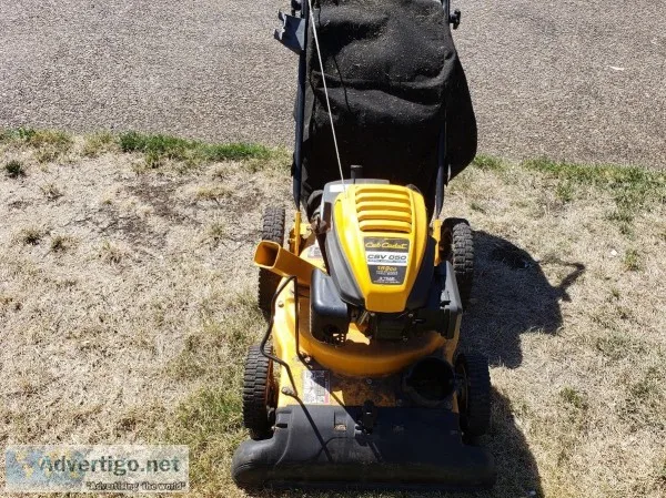 Cub Cadet CSV050 Leaf Vacuum and Chipper Great Condition