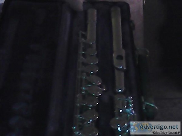 OLDS STUDENT FLUTE 