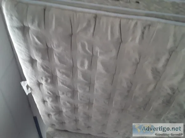 Sealy Pillowtop King Size Mattress and Boxspring