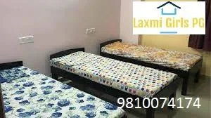 Room for Girls pg in laxmi nagar